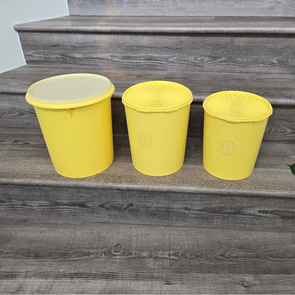 Vintage Tupperware yellow sunburst  canister set of 3.